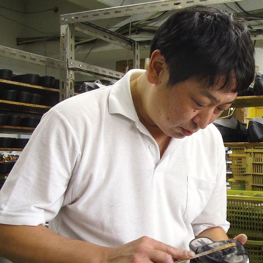 足と靴の専門家が共同監修<br>神戸の靴職人 小林徹雄さん