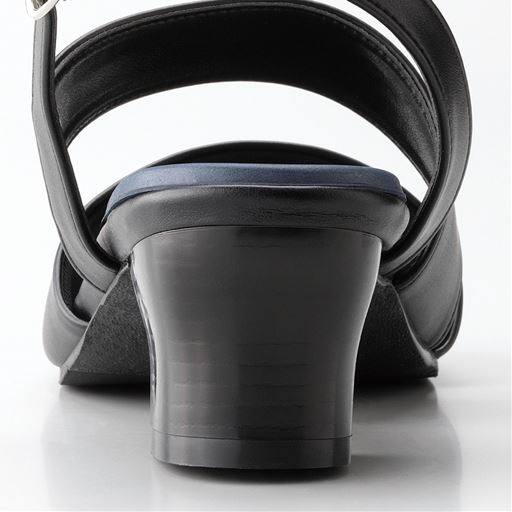 ぐらつきにくい 安定感あるカーブ形状ヒール