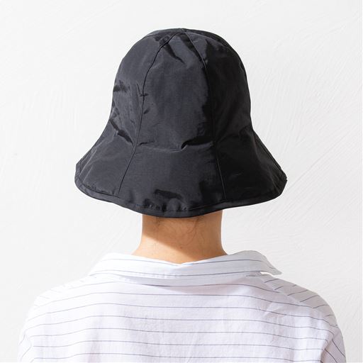 ブラック<br>首の後ろをサッとカバー。<br>(帽子のみ)