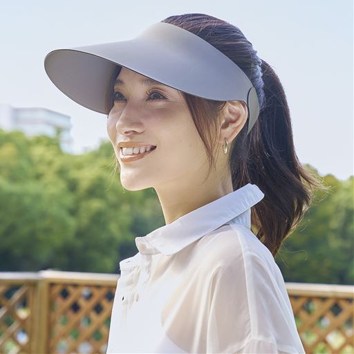 ダークグレー  締めつけすぎないフィット感で長時間の着用でも快適