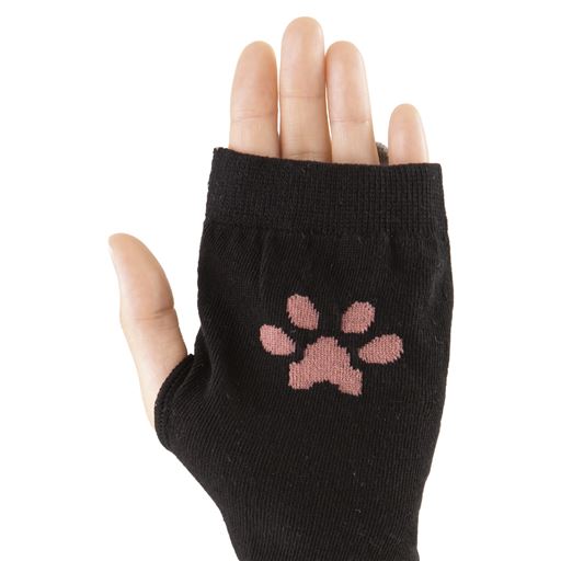 手のひら側には可愛い肉球デザイン