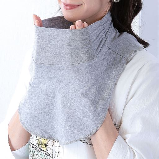 伸縮素材でメイクしたまま着脱可能