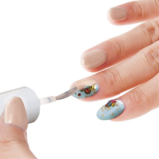 派手なネイルを1日だけ隠す!