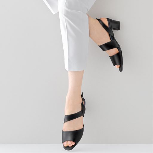 足のプロが考えた足が楽な細魅えサンダル