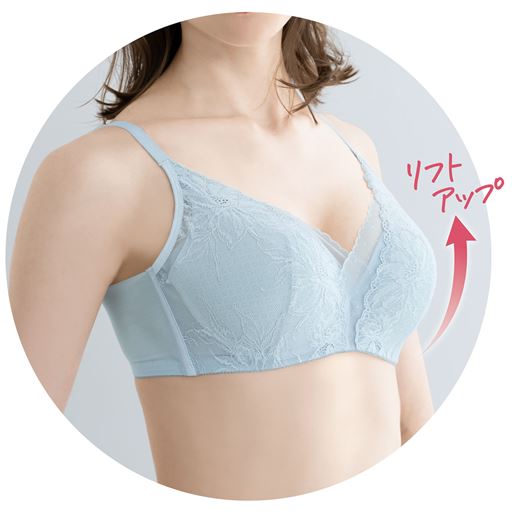若々しくスタイルもきれい見え!締め付け感が少ないのにバストが上がって見えるブラ <br>ミスティブルー着用例