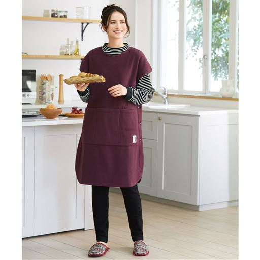 ブラック(エプロンチュニック:NH-1180、レギンス:PX-576)