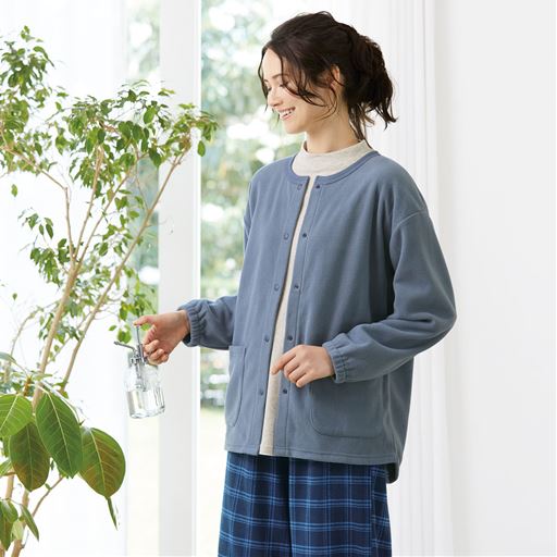 オートミール(カーディガン:NH-1182、パンツ:NW-1234)