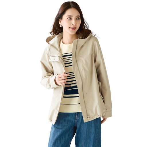 ライトベージュ