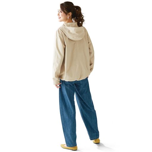 ライトベージュ コーディネート例