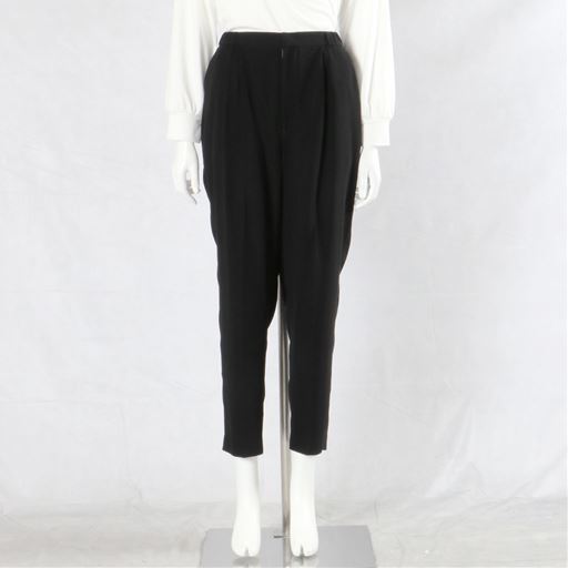 ブラック パンツ フロント