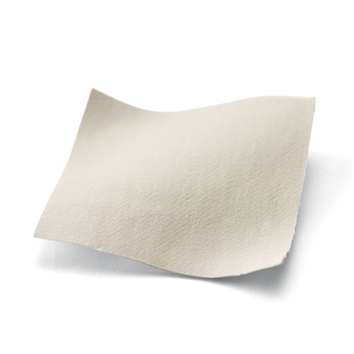 表面に微光沢感があり、きれいめな印象を叶える綿混素材のストレッチ生地を使用