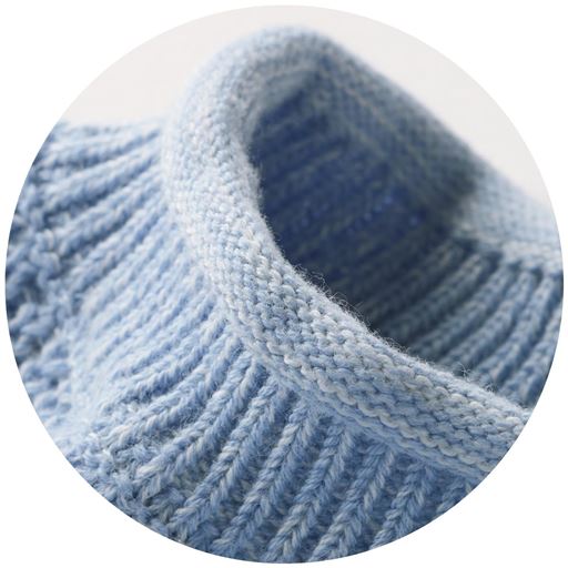 優しいニュアンスを醸し出すロール衿