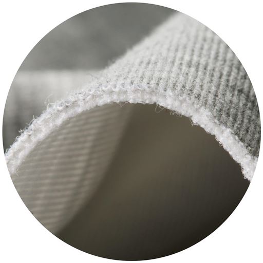 薄手で柔らかく空気を含んで暖かなダンボールニット