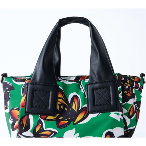 長時間持ちもラク 袋状の持ち手が柔らかく持ち続けても疲れにくい