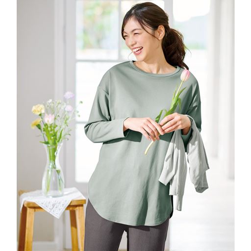 なめらかラウンドヘム長袖Tシャツ(綿100%・洗濯機OK)