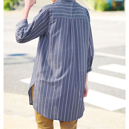 バックスタイル<br>後ろタック入りでゆったり