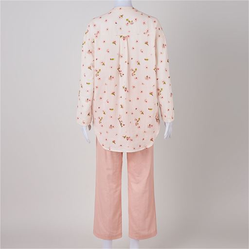 プリントA(サクラ柄)<br>(パンツ:ピンク無地)<br> バックスタイル