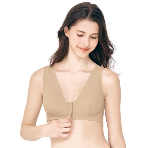 着脱かんたん!フロントスナップブラ<br>ライトベージュ着用例