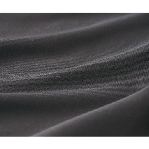 さらっとした肌ざわり。 身生地