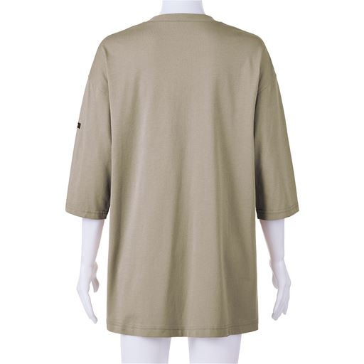 ベージュ バックスタイル