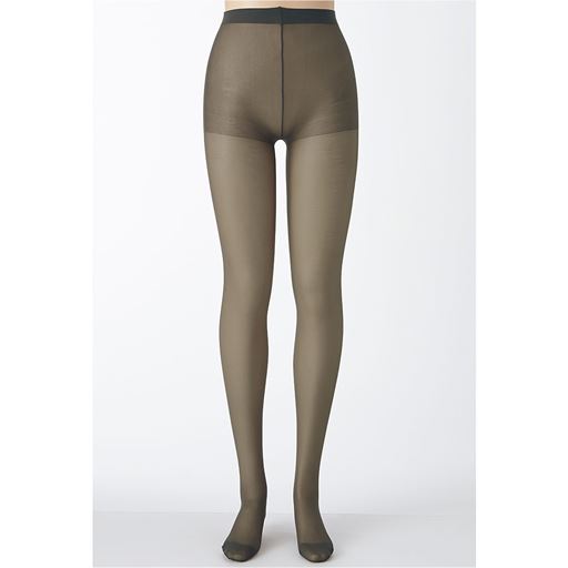 ダークグレー<br>※肌色のトルソーで撮影しているため、肌の色によって色の出方は異なります