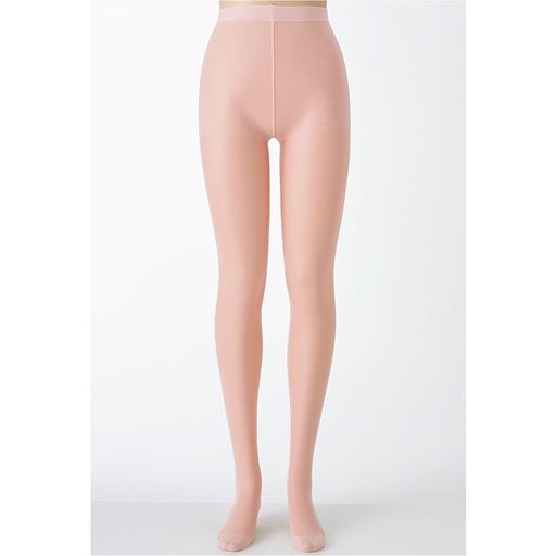 チャームピンク<br>※肌色のトルソーで撮影しているため、肌の色によって色の出方は異なります