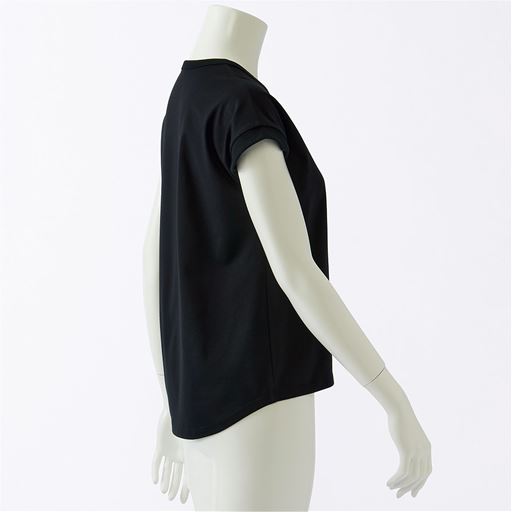 ブラック サイドスタイル<br>ゆるすぎず体のラインをひろいにくいシルエット