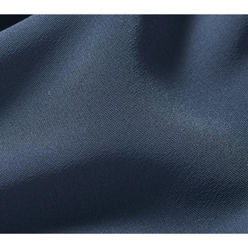 着た瞬間、ひんやりと心地良い。なめらかは肌あたりの冷感素材を使用。