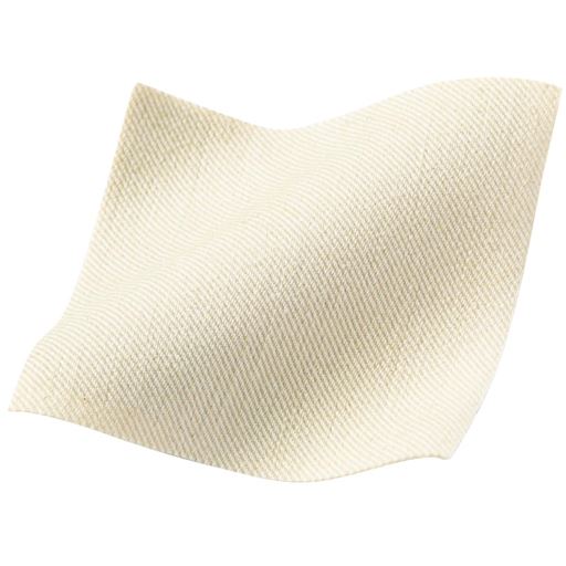 ストレッチ性と肌ざわりの両立 程よいハリ感とストレッチ性のある生地に、コットンをプラス。従来よりも綿混率を高め、さらにやわらかな肌ざわりの生地感に