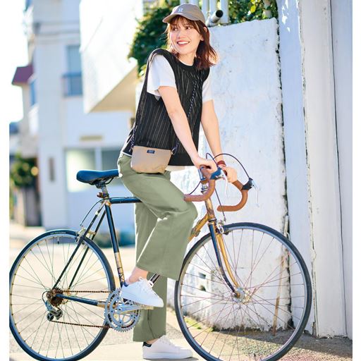 グレイッシュオリーブ コーディネート例