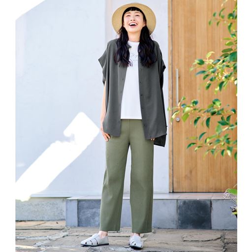 ソフトカーキ コーディネート例