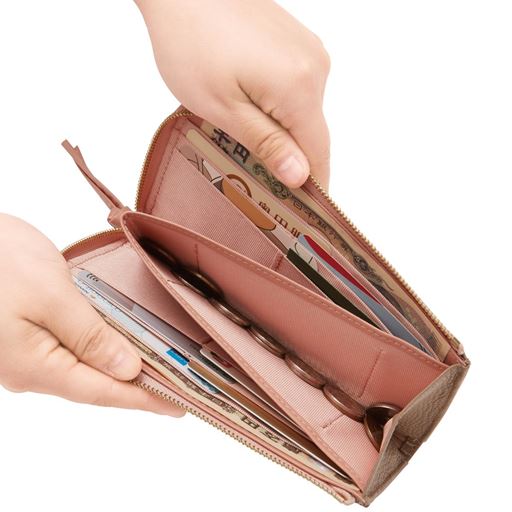 グレージュ<br>大きく開いて会計も慌てずスムーズ<br>※イメージ