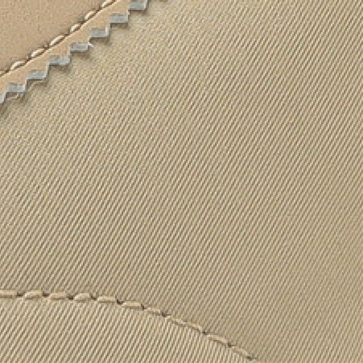 快適な履き心地 甲周りに柔らかい生地を使用