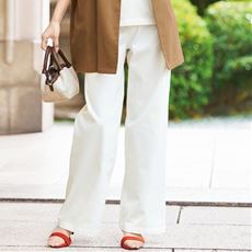 ホワイトデニムバギーパンツ