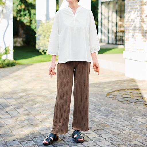 オフホワイト<br> コーディネート例(パンツはNT-1806)