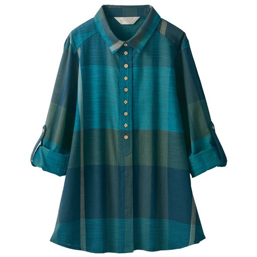 ロールアップ  下方は比翼仕様でボタンが見えずすっきり見え