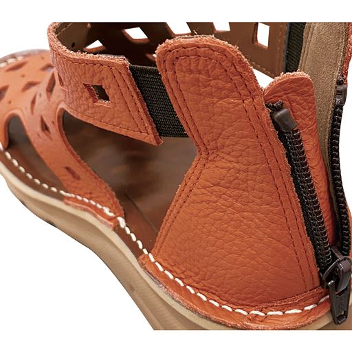 くるぶしゴムと後ろファスナー