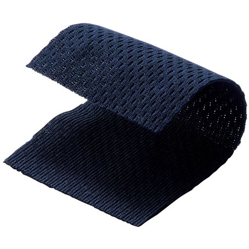 肌離れがよいドライタッチ。