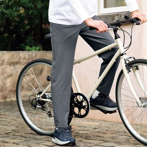 チャコールグレー コーディネート例