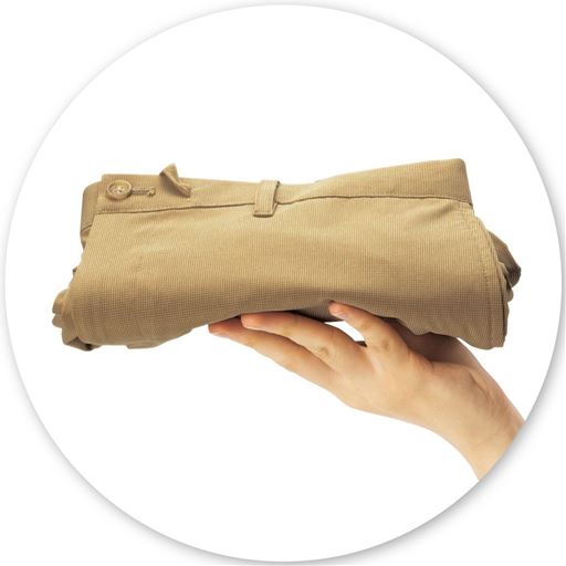 とっても軽い!!薄手で軽いから、持ち運びにも便利。