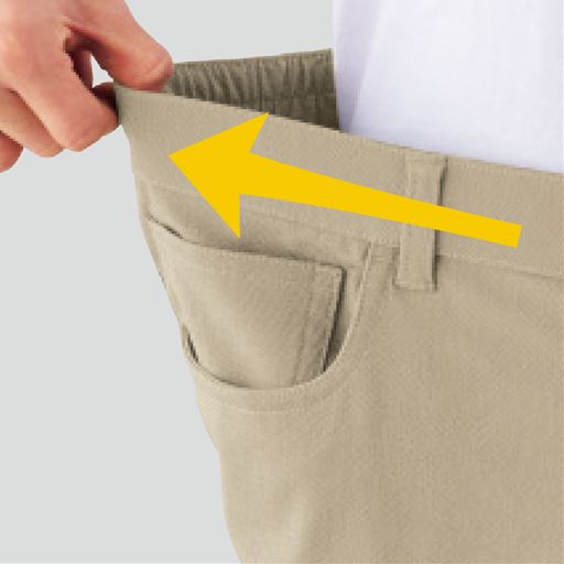 パンツのサイドもしっかりストレッチします。