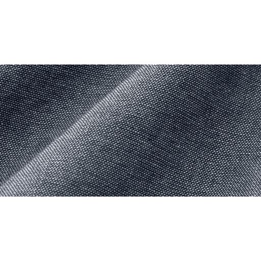 配色部分とパンツはさらっとした シャンブレー素材