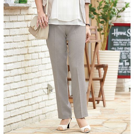 グレー <br>旅行にもおすすめ!快適きれいな大人パンツ。