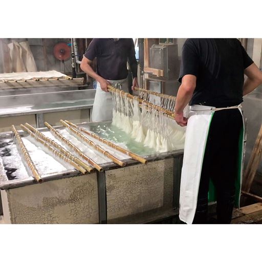 山形県 鶴岡シルク