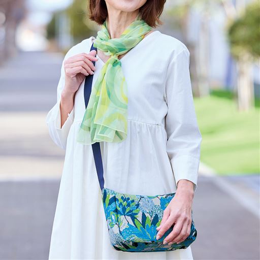 ブルー系<br>ショルダーバッグ