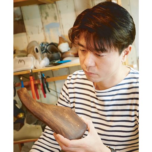 (株)リゲッタ 代表取締役 高本泰朗氏…「楽しく歩く人をふやす」という理念を掲げ、自らデザインや足型・底型を作成。機能性とデザイン性が融合した理由のある商品開発を大事にしています