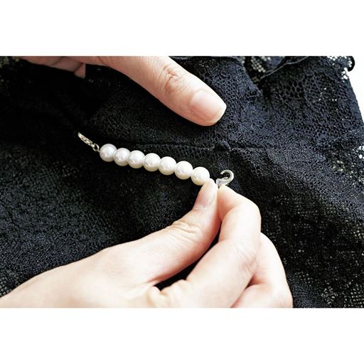 パールは取り外しOK!<br>無地レースだけでも使えます。