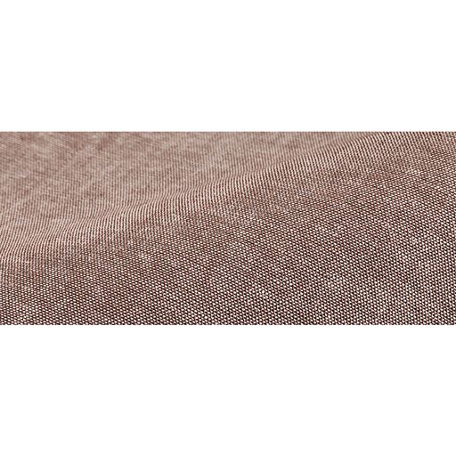 洗っていくほどになじむ、ナチュラルな風合いの綿100%素材。