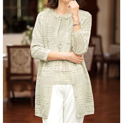 オフベージュ<br>※外にNT-1920を羽織っています。<br>※アクセサリーは商品に含まれません。