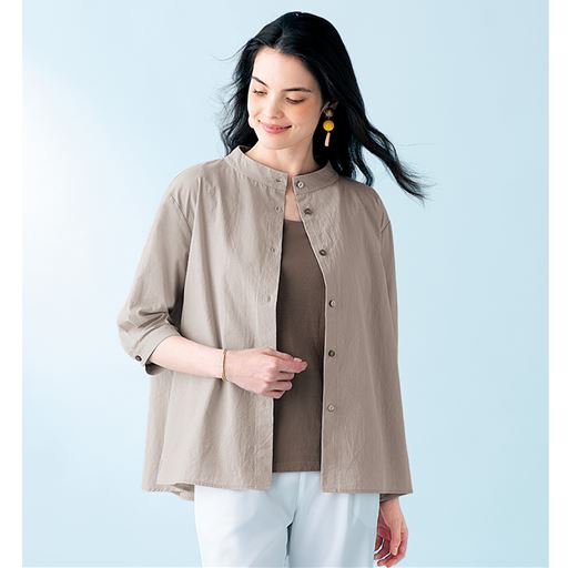 前を開けて羽織りにも。